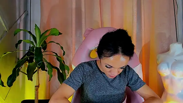 Cristal Gem1 online show from 8, 6, 2026