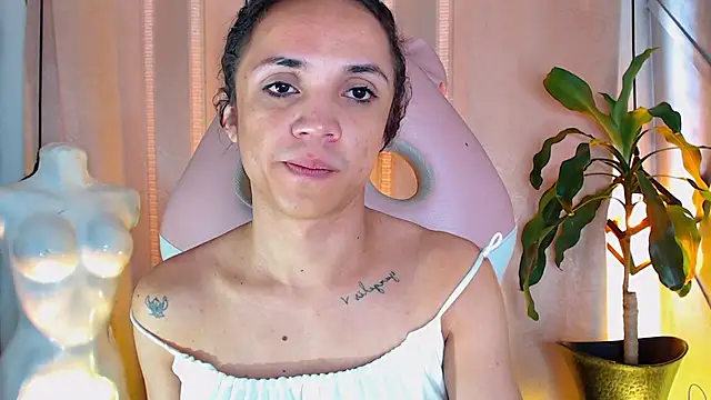 Snapshot of Cristal_Gem1 chatting on 20, 5, 2026 Cristal Gem1 online show from 20, 5, 2026
