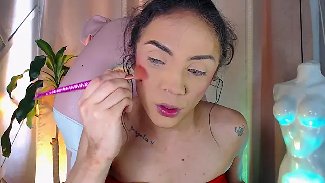 Snapshot of Cristal_Gem1 chatting on 9, 5, 2026 Cristal Gem1 online show from 9, 5, 2026