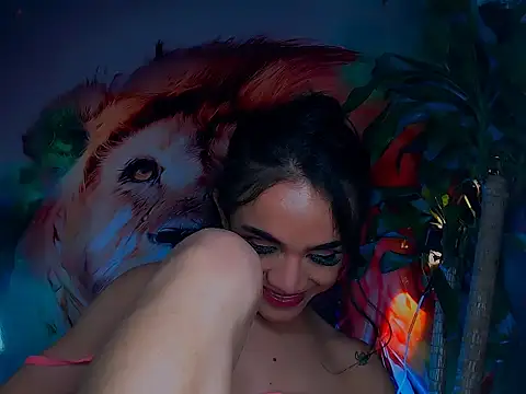 Snapshot of Cristal_Gem1 chatting on 5, 11, 2025 Cristal Gem1 online show from 5, 11, 2025