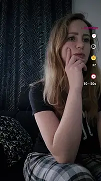 LyraHotty online show from 23, 2, 2026