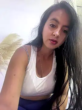 Snapshot of salo-rousee chatting on 12, 11, 2025 salo-rousee online show from 12, 11, 2025