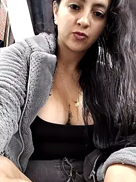 Snapshot of salo-rousee chatting on 10, 10, 2025 salo-rousee online show from 10, 10, 2025