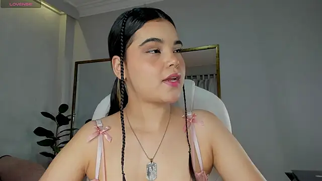 Rose Jener online show from 6, 11, 2025