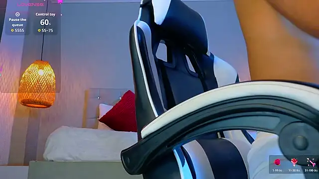 Snapshot of Thaiel_Fosteer chatting on 11, 11, 2025 Thaiel Fosteer online show from 11, 11, 2025