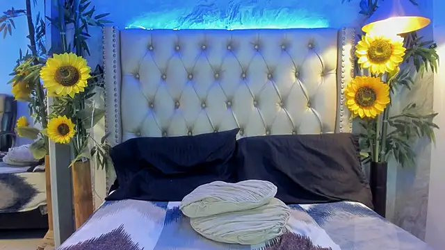 NyssaWood online show from 15, 11, 2025