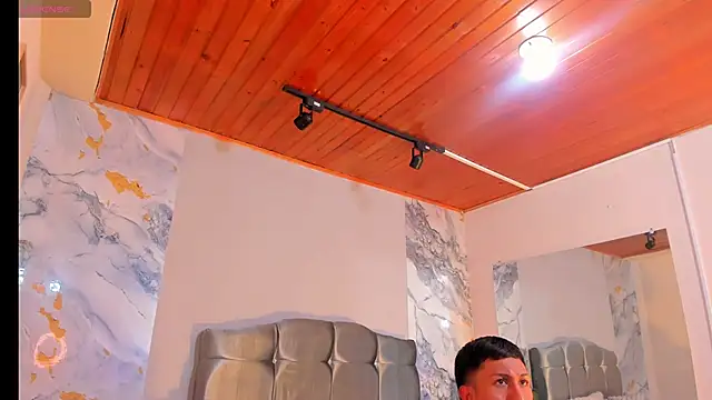 oliver mr  online show from 7, 2, 2026