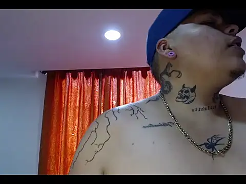 Snapshot of Yulian_bigclit7 chatting on 16, 9, 2025 Yulian bigclit7 online show from 16, 9, 2025