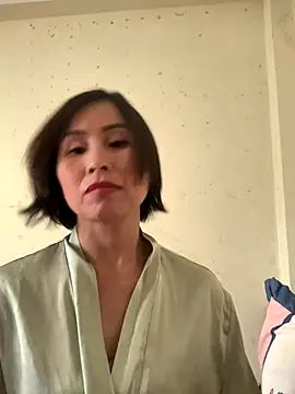 Snapshot of Hello_Linchii chatting on 22, 9, 2025 Hello Linchii online show from 22, 9, 2025