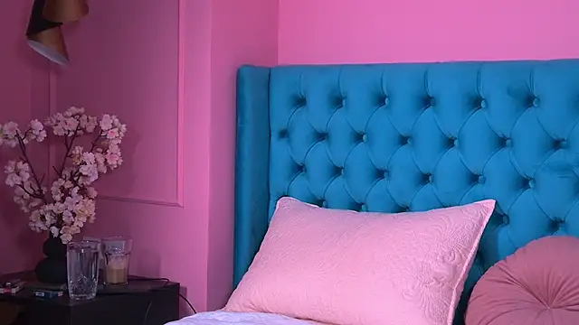 AlyraRose online show from 26, 9, 2025