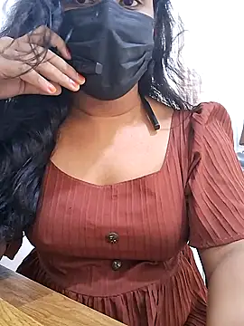Snapshot of BeautyGirl_sara chatting on 5, 10, 2025 BeautyGirl sara online show from 5, 10, 2025