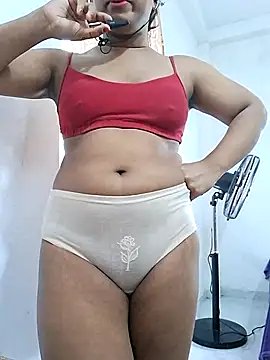 Snapshot of BeautyGirl_sara chatting on 27, 5, 2026 BeautyGirl sara online show from 27, 5, 2026