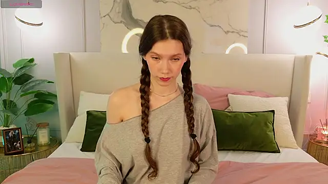 MaryNixon  online show from 7, 3, 2026