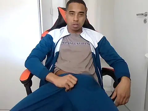 JUNINHOLEKE online show from 23, 9, 2025