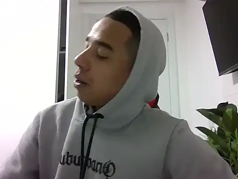 JUNINHOLEKE online show from 26, 9, 2025