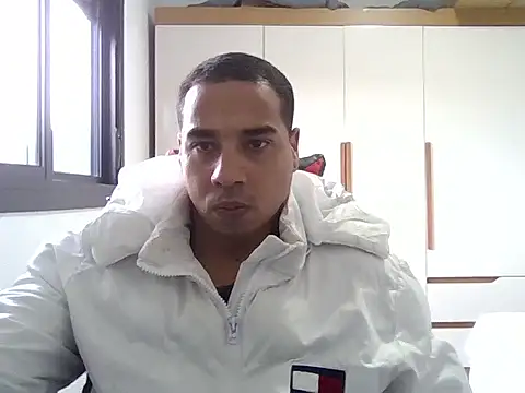 JUNINHOLEKE online show from 14, 9, 2025