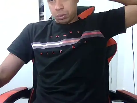JUNINHOLEKE online show from 27, 9, 2025