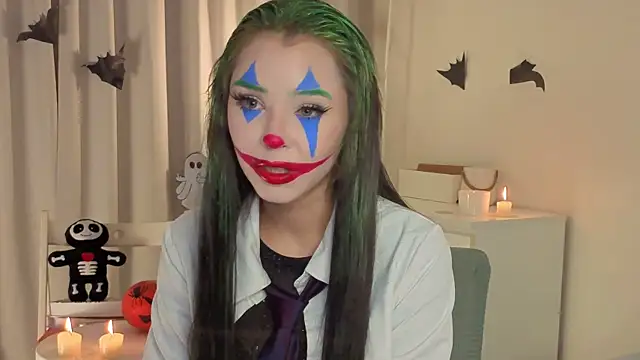 Snapshot of slyshypie chatting on 31, 10, 2025 slyshypie online show from 31, 10, 2025