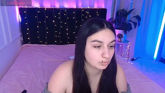 Lola Sparks online show from 28, 11, 2025