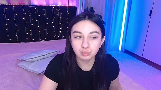 Lola Sparks online show from 29, 11, 2025