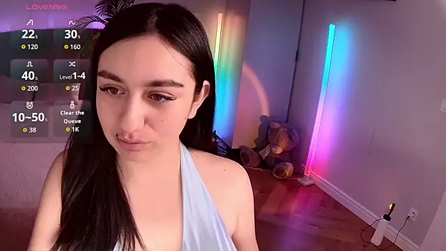 Lola Sparks online show from 13, 9, 2025