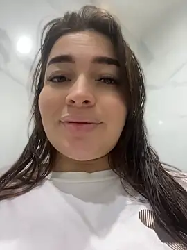 sarahreyess 11 online show from 8, 4, 2026