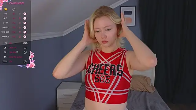 Violet Willis online show from 28, 9, 2025