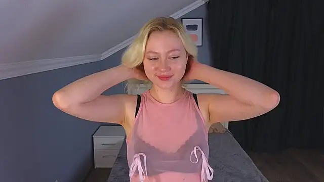 Violet Willis online show from 27, 9, 2025