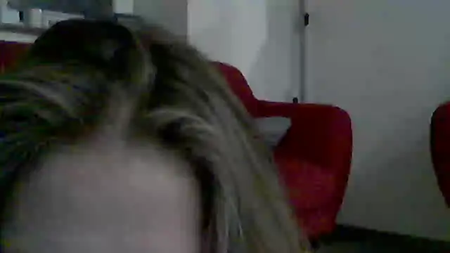 Snapshot of Emy092 chatting on 23, 9, 2025 Emy092 online show from 23, 9, 2025