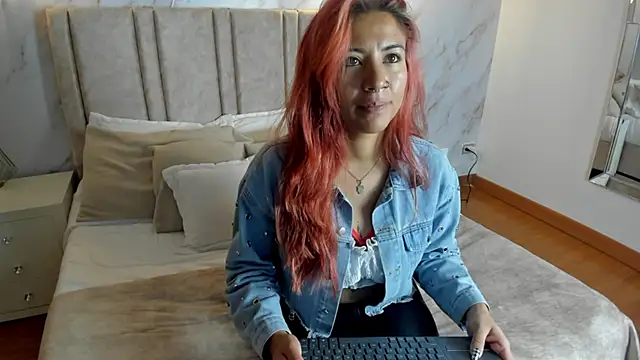 Larissa Miller online show from 25, 9, 2025