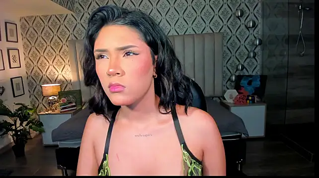 KymRoses online show from 28, 10, 2025