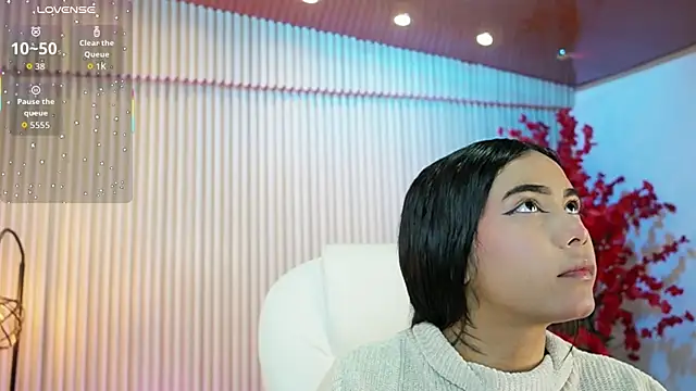 Snapshot of GiaNovak chatting on 14, 10, 2025 GiaNovak online show from 14, 10, 2025