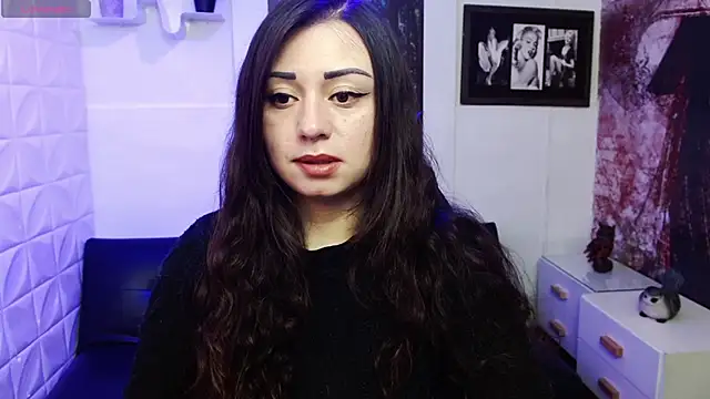 Eva Roussell online show from 8, 11, 2025