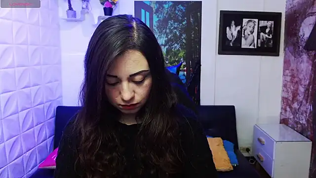 Eva Roussell online show from 5, 11, 2025