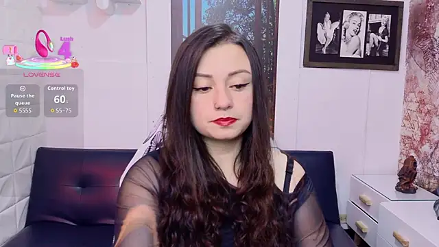 Snapshot of Eva_Roussell chatting on 20, 5, 2026 Eva Roussell online show from 20, 5, 2026
