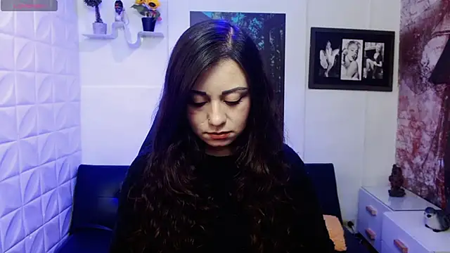 Eva Roussell online show from 14, 11, 2025