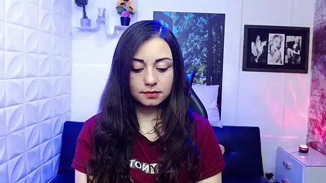 Eva Roussell online show from 16, 10, 2025