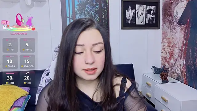 Snapshot of Eva_Roussell chatting on 2, 6, 2026 Eva Roussell online show from 2, 6, 2026