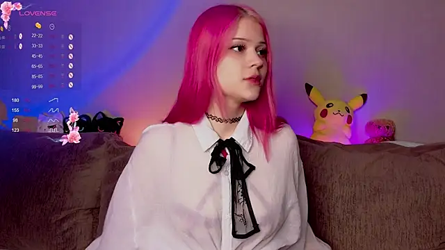 Snapshot of RavenKitten_ chatting on 4, 5, 2026 RavenKitten online show from 4, 5, 2026