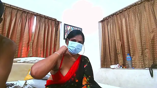 Snapshot of Rashikamalhotra chatting on 17, 10, 2025 Rashikamalhotra online show from 17, 10, 2025