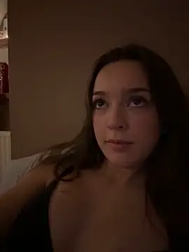 Snapshot of LillieOlive chatting on 12, 10, 2025 LillieOlive online show from 12, 10, 2025