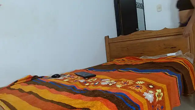 smallkarlakarla online show from 19, 11, 2025