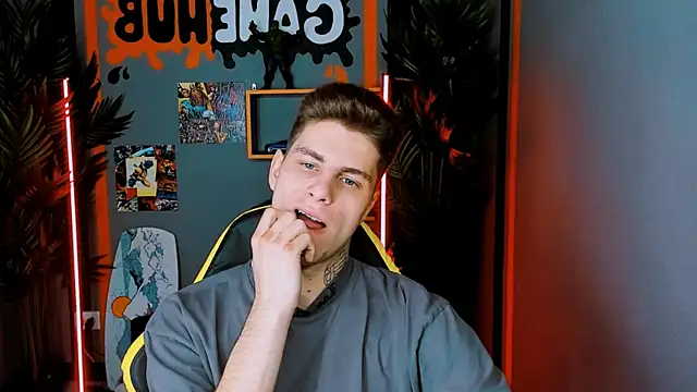 JackWolw online show from 17, 9, 2025