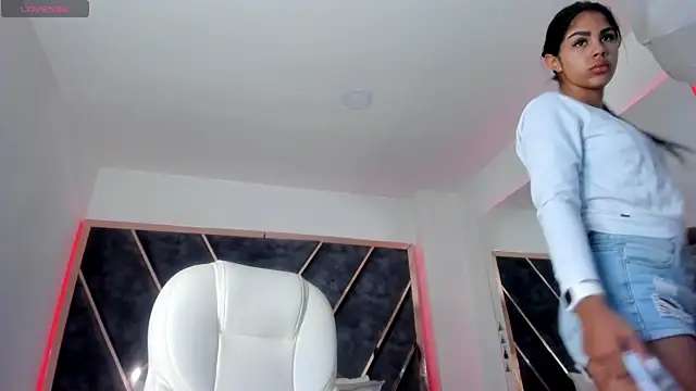 SusanaHenao online show from 24, 3, 2026