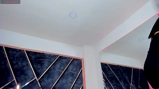 Snapshot of SusanaHenao chatting on 16, 11, 2025 SusanaHenao online show from 16, 11, 2025