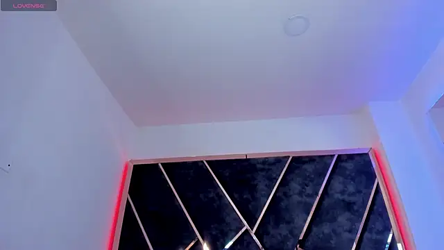 Snapshot of SusanaHenao chatting on 28, 10, 2025 SusanaHenao online show from 28, 10, 2025