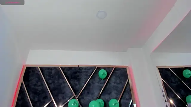 SusanaHenao online show from 5, 4, 2026