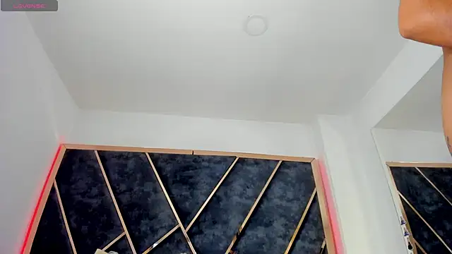 SusanaHenao online show from 4, 3, 2026