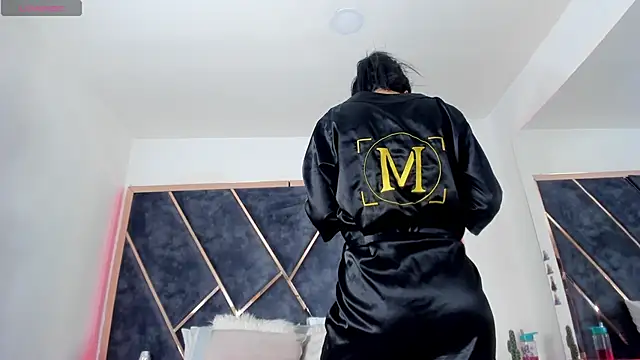 SusanaHenao online show from 3, 12, 2025