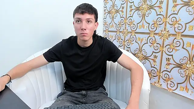 LittleDanny  online show from 16, 12, 2025